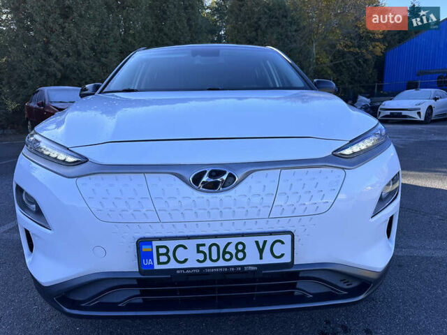 Білий Хендай Kona, об'ємом двигуна 0 л та пробігом 115 тис. км за 16800 $, фото 10 на Automoto.ua