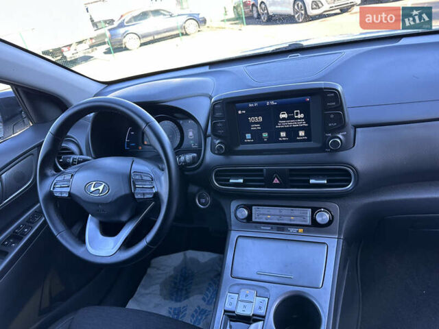 Білий Хендай Kona, об'ємом двигуна 0 л та пробігом 115 тис. км за 16800 $, фото 16 на Automoto.ua