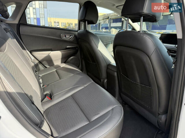 Білий Хендай Kona, об'ємом двигуна 0 л та пробігом 55 тис. км за 19950 $, фото 41 на Automoto.ua