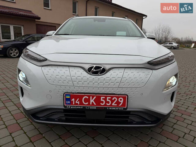 Білий Хендай Kona, об'ємом двигуна 0 л та пробігом 174 тис. км за 17800 $, фото 2 на Automoto.ua