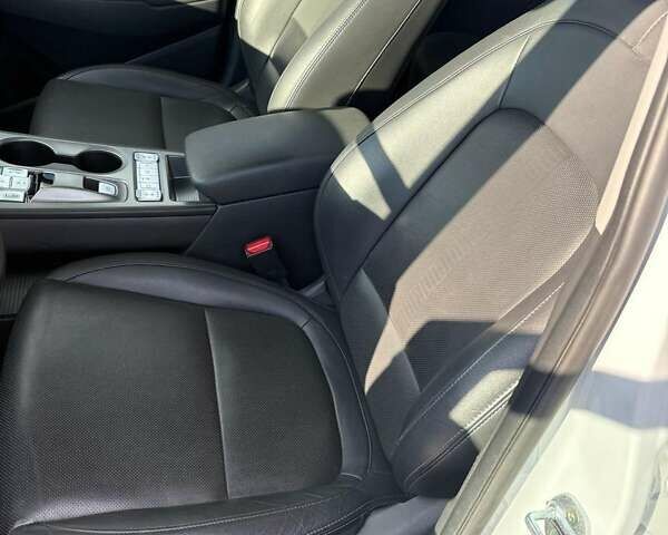 Білий Хендай Kona, об'ємом двигуна 0 л та пробігом 43 тис. км за 16700 $, фото 18 на Automoto.ua