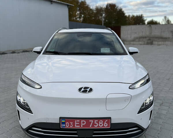 Білий Хендай Kona, об'ємом двигуна 0 л та пробігом 63 тис. км за 16499 $, фото 3 на Automoto.ua