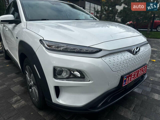 Белый Хендай Kona, объемом двигателя 0 л и пробегом 130 тыс. км за 18900 $, фото 14 на Automoto.ua
