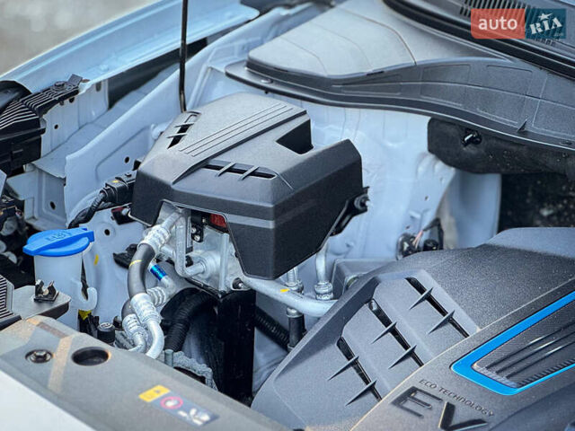 Белый Хендай Kona, объемом двигателя 0 л и пробегом 148 тыс. км за 18500 $, фото 56 на Automoto.ua