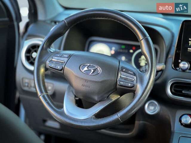 Белый Хендай Kona, объемом двигателя 0 л и пробегом 148 тыс. км за 18500 $, фото 43 на Automoto.ua