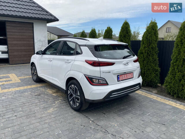 Білий Хендай Kona, об'ємом двигуна 0 л та пробігом 35 тис. км за 15500 $, фото 6 на Automoto.ua