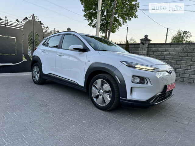 Білий Хендай Kona, об'ємом двигуна 0 л та пробігом 92 тис. км за 17200 $, фото 26 на Automoto.ua