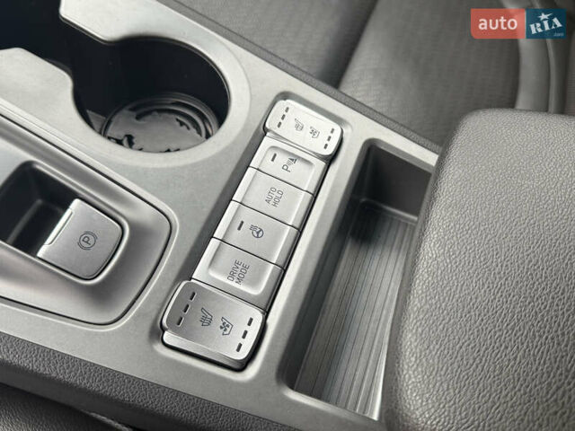 Белый Хендай Kona, объемом двигателя 0 л и пробегом 89 тыс. км за 18999 $, фото 75 на Automoto.ua