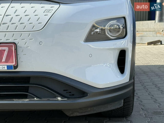 Білий Хендай Kona, об'ємом двигуна 0 л та пробігом 55 тис. км за 19950 $, фото 18 на Automoto.ua