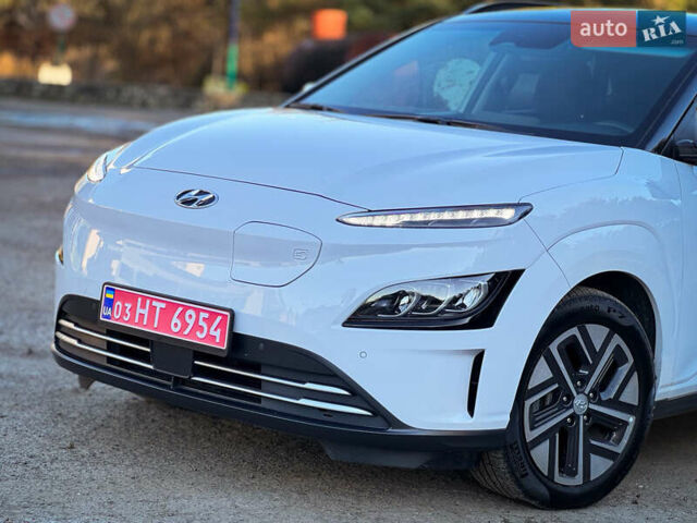 Белый Хендай Kona, объемом двигателя 0 л и пробегом 148 тыс. км за 18500 $, фото 10 на Automoto.ua