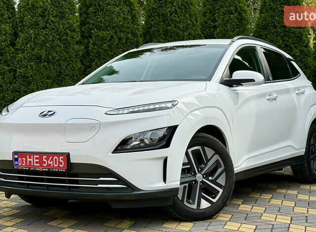 Белый Хендай Kona, объемом двигателя 0 л и пробегом 56 тыс. км за 16800 $, фото 4 на Automoto.ua