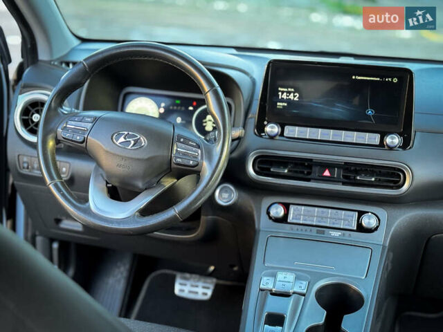 Белый Хендай Kona, объемом двигателя 0 л и пробегом 148 тыс. км за 18500 $, фото 42 на Automoto.ua