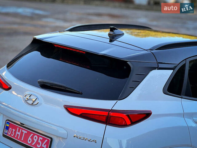 Белый Хендай Kona, объемом двигателя 0 л и пробегом 148 тыс. км за 18500 $, фото 23 на Automoto.ua