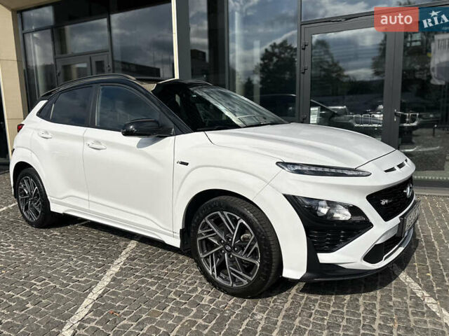 Білий Хендай Kona, об'ємом двигуна 1.6 л та пробігом 104 тис. км за 17700 $, фото 6 на Automoto.ua