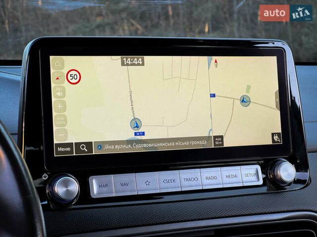 Белый Хендай Kona, объемом двигателя 0 л и пробегом 148 тыс. км за 18500 $, фото 46 на Automoto.ua