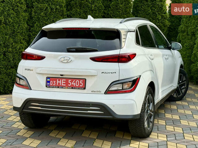 Белый Хендай Kona, объемом двигателя 0 л и пробегом 56 тыс. км за 16800 $, фото 7 на Automoto.ua
