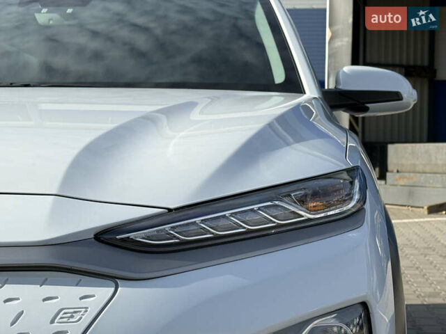 Білий Хендай Kona, об'ємом двигуна 0 л та пробігом 55 тис. км за 19950 $, фото 17 на Automoto.ua