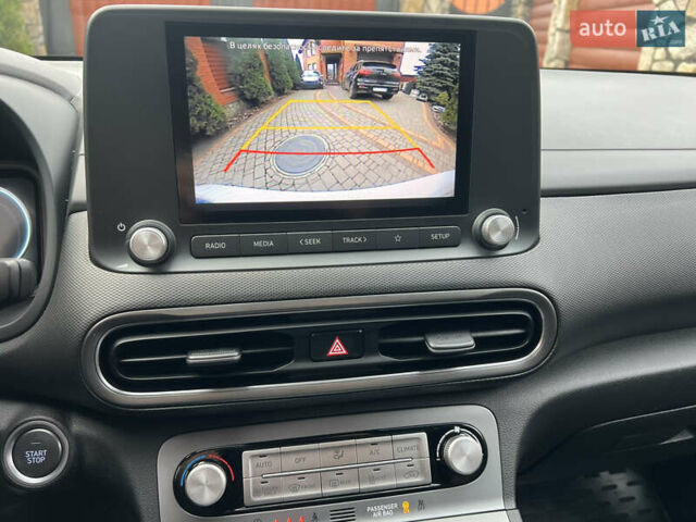 Белый Хендай Kona, объемом двигателя 0 л и пробегом 46 тыс. км за 17500 $, фото 22 на Automoto.ua