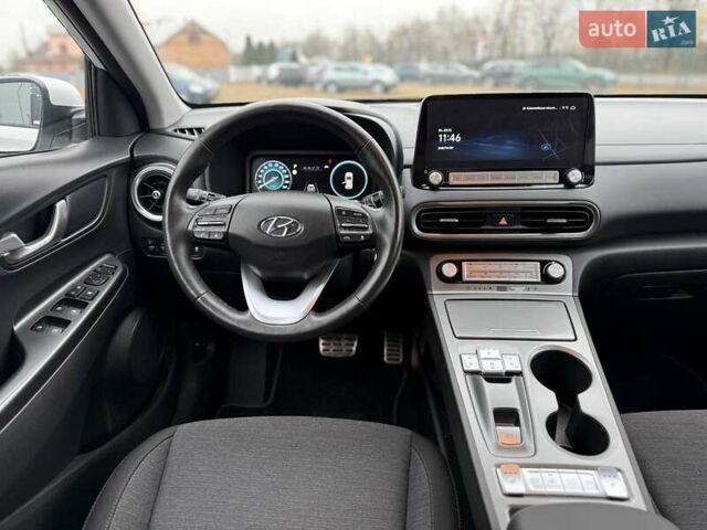 Білий Хендай Kona, об'ємом двигуна 0 л та пробігом 20 тис. км за 18699 $, фото 25 на Automoto.ua