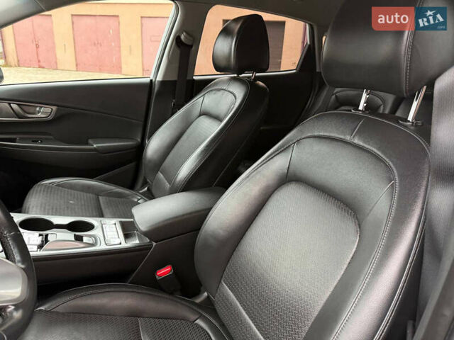 Білий Хендай Kona, об'ємом двигуна 0 л та пробігом 174 тис. км за 17800 $, фото 34 на Automoto.ua