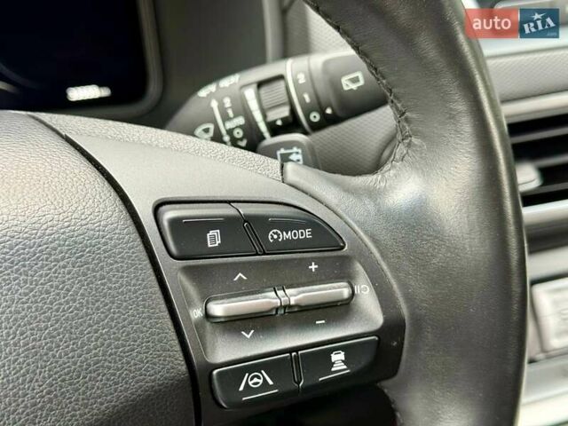 Белый Хендай Kona, объемом двигателя 0 л и пробегом 33 тыс. км за 17700 $, фото 31 на Automoto.ua