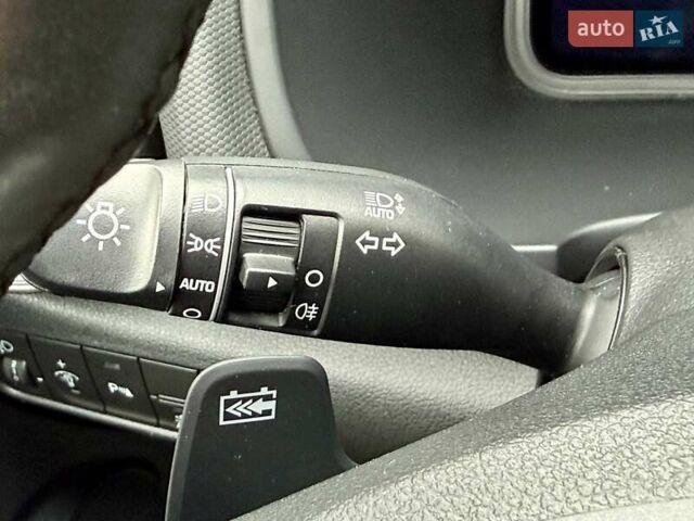 Белый Хендай Kona, объемом двигателя 0 л и пробегом 33 тыс. км за 17700 $, фото 30 на Automoto.ua