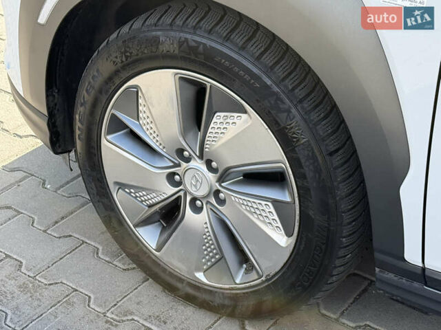 Білий Хендай Kona, об'ємом двигуна 0 л та пробігом 55 тис. км за 19950 $, фото 22 на Automoto.ua