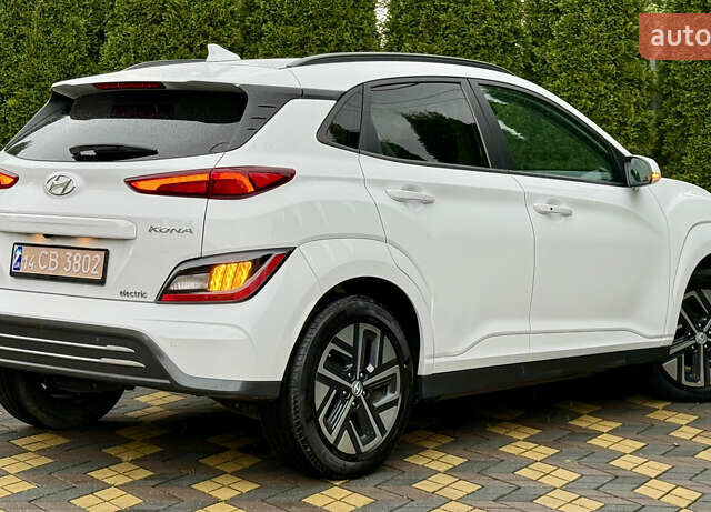 Білий Хендай Kona, об'ємом двигуна 0 л та пробігом 23 тис. км за 16900 $, фото 7 на Automoto.ua