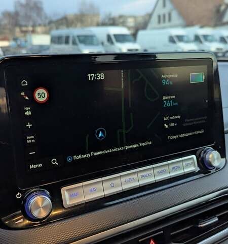 Білий Хендай Kona, об'ємом двигуна 0 л та пробігом 79 тис. км за 16950 $, фото 30 на Automoto.ua