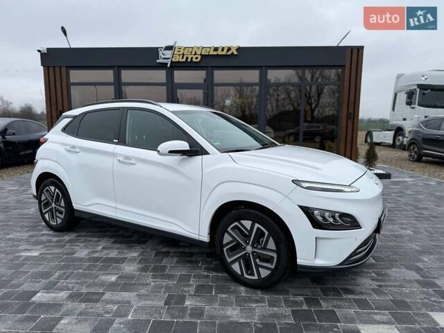 Білий Хендай Kona, об'ємом двигуна 0 л та пробігом 20 тис. км за 18699 $, фото 1 на Automoto.ua
