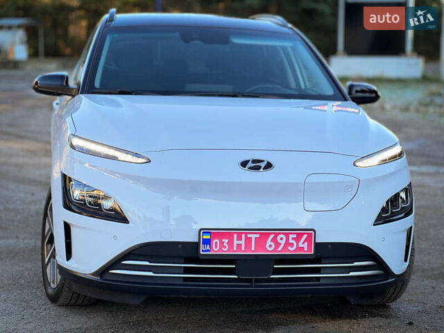 Белый Хендай Kona, объемом двигателя 0 л и пробегом 148 тыс. км за 18500 $, фото 7 на Automoto.ua