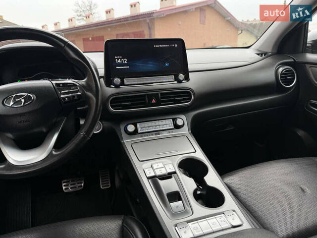 Білий Хендай Kona, об'ємом двигуна 0 л та пробігом 174 тис. км за 17800 $, фото 55 на Automoto.ua