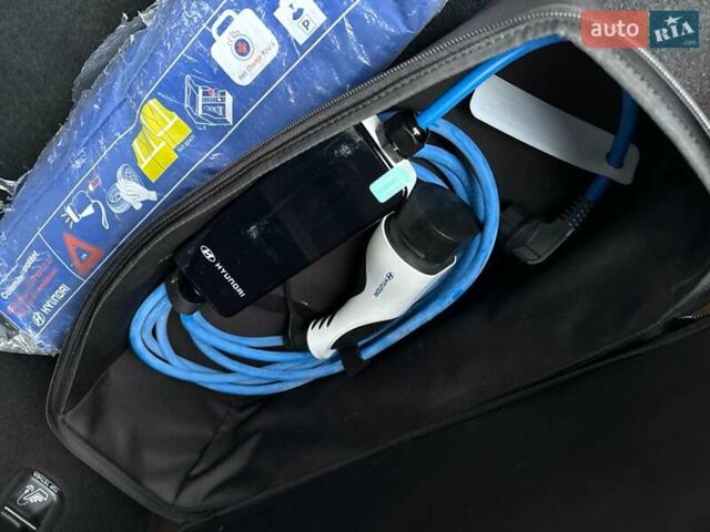 Белый Хендай Kona, объемом двигателя 0 л и пробегом 86 тыс. км за 17800 $, фото 21 на Automoto.ua