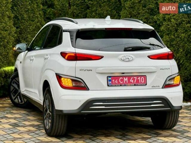 Белый Хендай Kona, объемом двигателя 0 л и пробегом 33 тыс. км за 17700 $, фото 11 на Automoto.ua