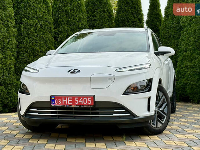 Белый Хендай Kona, объемом двигателя 0 л и пробегом 56 тыс. км за 16800 $, фото 3 на Automoto.ua