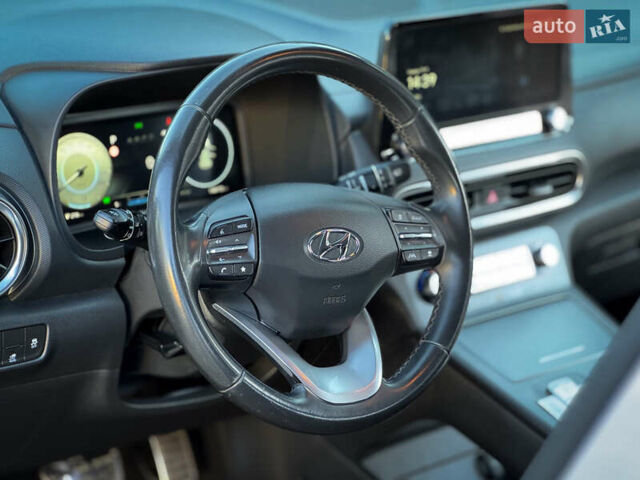 Белый Хендай Kona, объемом двигателя 0 л и пробегом 148 тыс. км за 18500 $, фото 30 на Automoto.ua