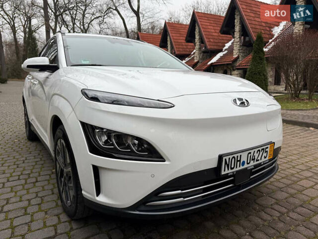 Белый Хендай Kona, объемом двигателя 0 л и пробегом 65 тыс. км за 17400 $, фото 12 на Automoto.ua