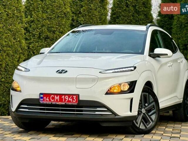 Белый Хендай Kona, объемом двигателя 0 л и пробегом 39 тыс. км за 17400 $, фото 3 на Automoto.ua