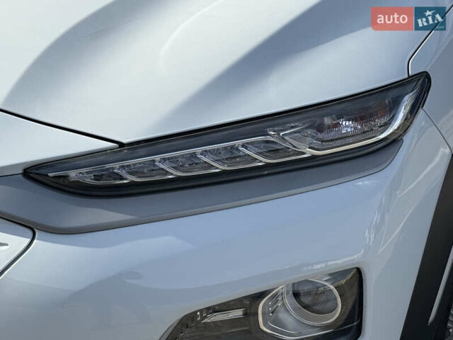 Білий Хендай Kona, об'ємом двигуна 0 л та пробігом 55 тис. км за 19950 $, фото 16 на Automoto.ua