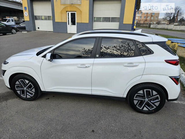 Білий Хендай Kona, об'ємом двигуна 0 л та пробігом 37 тис. км за 18899 $, фото 8 на Automoto.ua