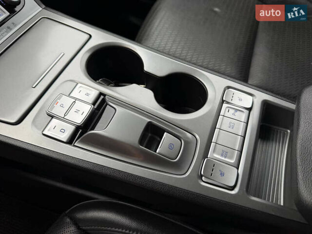 Білий Хендай Kona, об'ємом двигуна 0 л та пробігом 174 тис. км за 17800 $, фото 42 на Automoto.ua