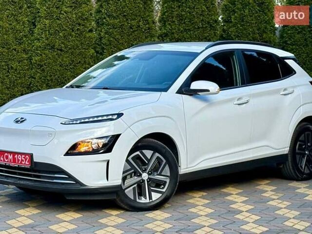 Білий Хендай Kona, об'ємом двигуна 0 л та пробігом 34 тис. км за 16999 $, фото 3 на Automoto.ua