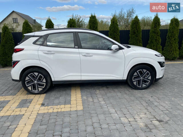 Білий Хендай Kona, об'ємом двигуна 0 л та пробігом 35 тис. км за 15500 $, фото 13 на Automoto.ua