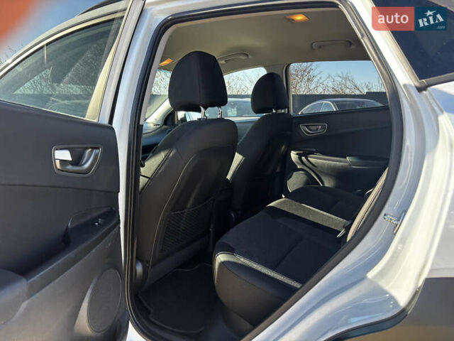Білий Хендай Kona, об'ємом двигуна 0 л та пробігом 53 тис. км за 15900 $, фото 40 на Automoto.ua