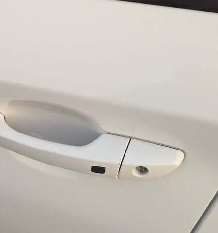 Білий Хендай Kona, об'ємом двигуна 0 л та пробігом 79 тис. км за 16950 $, фото 36 на Automoto.ua