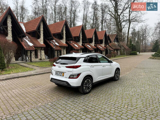 Белый Хендай Kona, объемом двигателя 0 л и пробегом 65 тыс. км за 17400 $, фото 27 на Automoto.ua