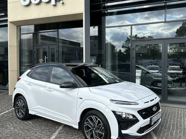 Білий Хендай Kona, об'ємом двигуна 1.6 л та пробігом 104 тис. км за 17700 $, фото 1 на Automoto.ua
