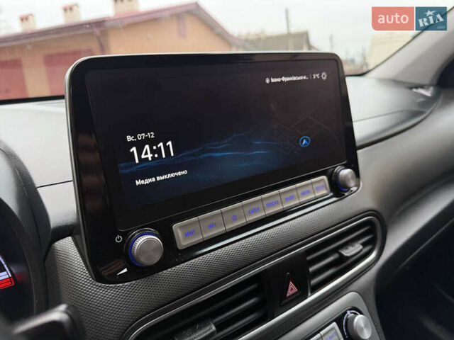 Білий Хендай Kona, об'ємом двигуна 0 л та пробігом 174 тис. км за 17800 $, фото 44 на Automoto.ua