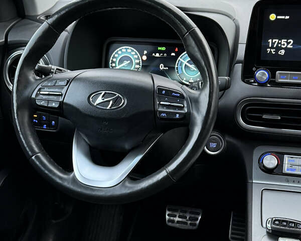 Білий Хендай Kona, об'ємом двигуна 0 л та пробігом 63 тис. км за 16499 $, фото 11 на Automoto.ua