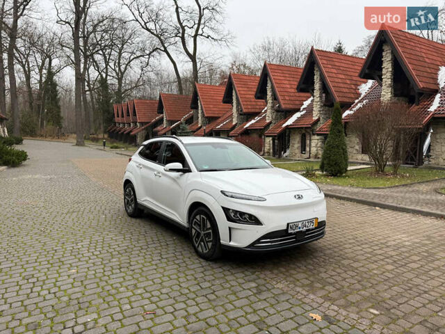 Белый Хендай Kona, объемом двигателя 0 л и пробегом 65 тыс. км за 17400 $, фото 28 на Automoto.ua